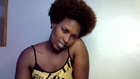 prettyshasha_ online show from 09/13/25, 12:16