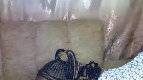 prettyshasha_ online show from 10/12/25, 09:52