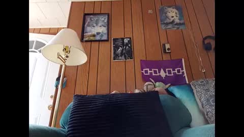 prettysolid7 online show from 10/17/25, 07:16