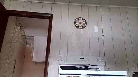 Snapshot of prettysolidd7 chatting on 12/01/24, 04:29 prettysolidd7 online show from 12/01/24, 04:29