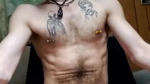 Snapshot of prettysolidd7 chatting on 02/08/25, 11:01 prettysolidd7 online show from 02/08/25, 11:01