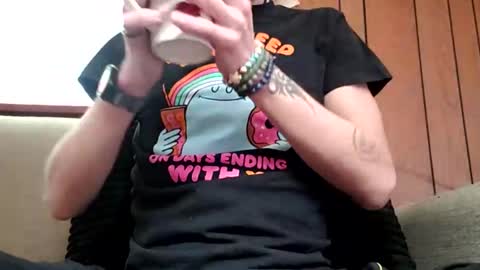 Snapshot of prettysolidd7 chatting on 02/10/25, 07:07 prettysolidd7 online show from 02/10/25, 07:07