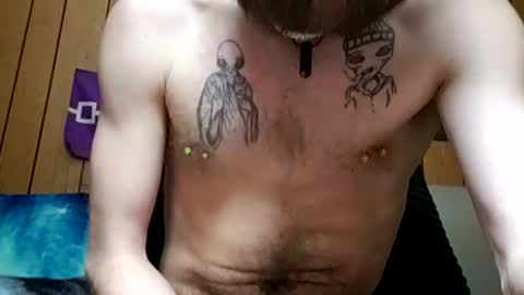 Snapshot of prettysolidd7 chatting on 02/19/25, 03:28 prettysolidd7 online show from 02/19/25, 03:28