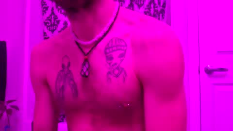 Snapshot of prettysolidd7 chatting on 10/01/25, 03:51 prettysolidd7 online show from 10/01/25, 03:51