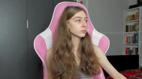 Sophie  next stream will be at Monday  i will wait you guys  online show from 10/15/25, 05:40