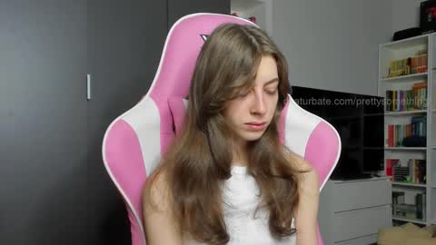Sophie  next stream will be at Monday  i will wait you guys  online show from 10/24/25, 06:10