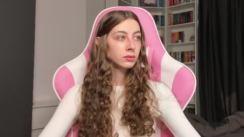 Sophie  next stream will be at Monday  i will wait you guys  online show from 07/17/26, 07:04