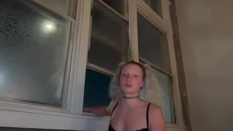 Dahlia online show from 09/28/25, 01:22