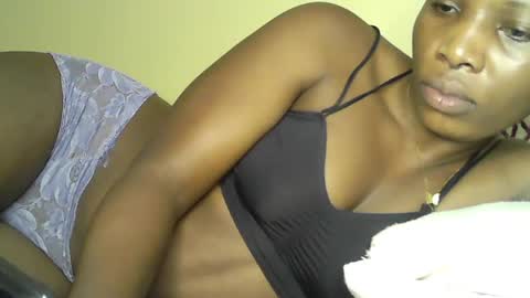 Snapshot of prettyvish chatting on 07/19/26, 07:01 prettyvish online show from 07/19/26, 07:01