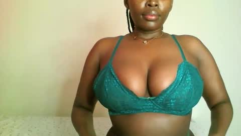 Snapshot of prettyvishy chatting on 10/26/25, 11:16 prettyvishy online show from 10/26/25, 11:16