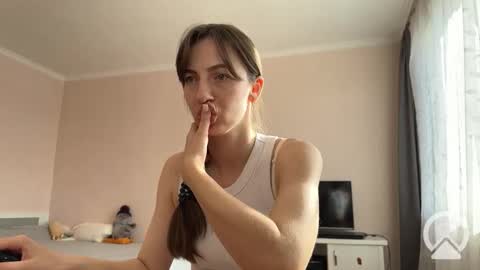 Snapshot of prettyyy_angel chatting on 11/25/25, 09:42 prettyyy_angel online show from 11/25/25, 09:42