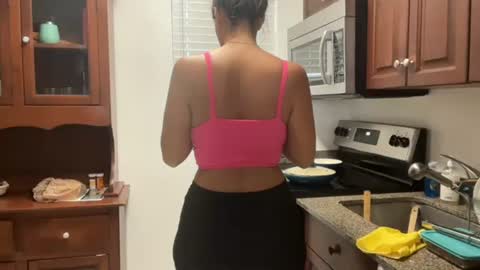 Snapshot of prettyyykittyyy22 chatting on 09/17/25, 05:58 prettyyykittyyy22 online show from 09/17/25, 05:58