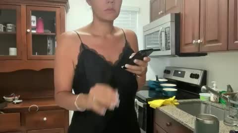 Snapshot of prettyyykittyyy22 chatting on 11/03/25, 02:18 prettyyykittyyy22 online show from 11/03/25, 02:18