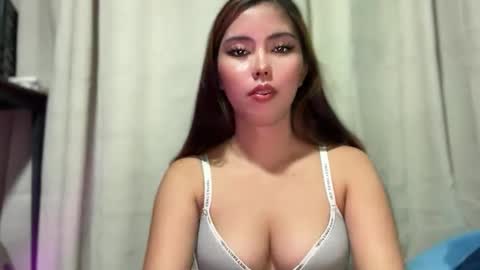 Snapshot of pricelessbeautyxxx chatting on 06/01/26, 04:20 TINA online show from 06/01/26, 04:20