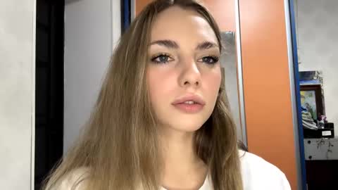 Snapshot of pricillahoinacki chatting on 11/13/25, 07:35 Amelia online show from 11/13/25, 07:35