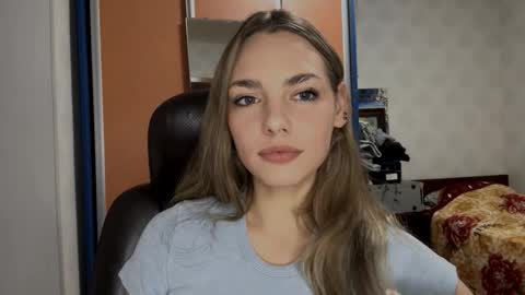 Snapshot of pricillahoinacki chatting on 11/26/25, 07:37 Amelia online show from 11/26/25, 07:37