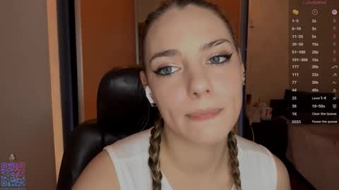 Snapshot of pricillahoinacki chatting on 01/11/26, 06:46 Amelia online show from 01/11/26, 06:46