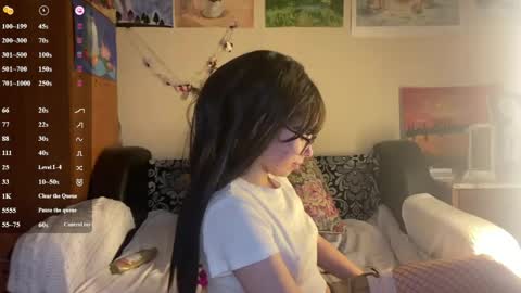 Snapshot of pricillahoinacki chatting on 05/21/26, 10:33 Amelia online show from 05/21/26, 10:33