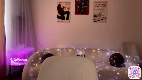 Snapshot of pricillalivsey chatting on 03/29/26, 11:10 Sofi online show from 03/29/26, 11:10