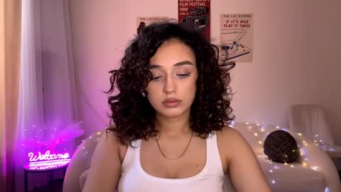 Snapshot of pricillalivsey chatting on 04/03/26, 11:08 Sofi online show from 04/03/26, 11:08