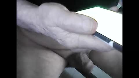 Snapshot of primera15443 chatting on 10/17/25, 08:50 Alex online show from 10/17/25, 08:50