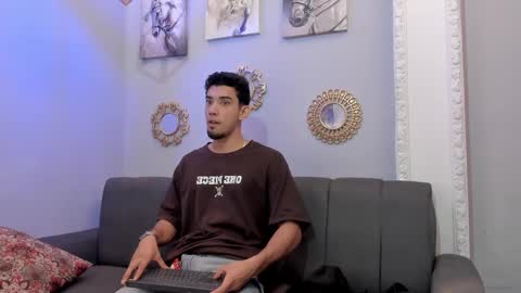 prince_arthur77 online show from 02/18/25, 12:49