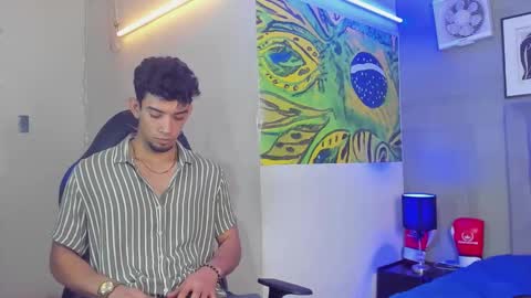 prince_arthur77 online show from 12/18/25, 02:01