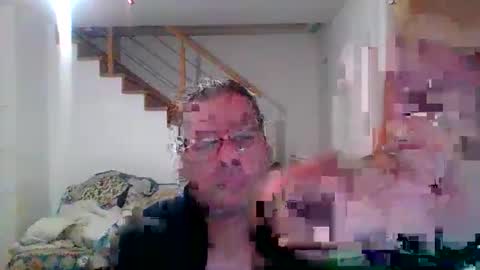 chris online show from 06/10/26, 09:03