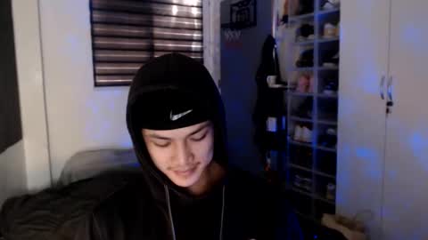 Snapshot of princeadrianx chatting on 02/27/26, 07:08 Prince Adrian online show from 02/27/26, 07:08