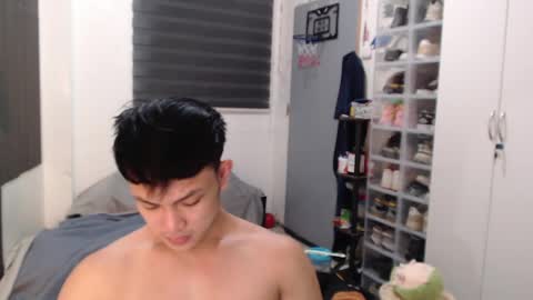 Snapshot of princeadrianx chatting on 04/16/26, 02:51 Prince Adrian online show from 04/16/26, 02:51