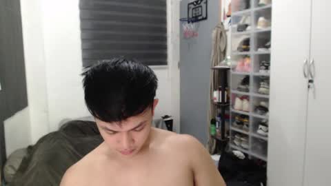 Snapshot of princeadrianx chatting on 04/23/26, 05:26 Prince Adrian online show from 04/23/26, 05:26