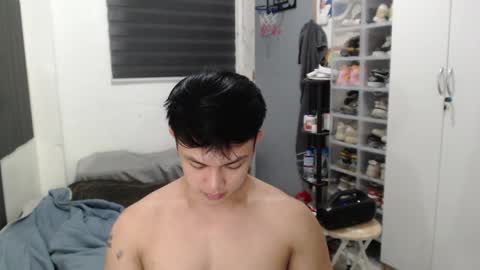 Snapshot of princeadrianx chatting on 05/05/26, 04:15 Prince Adrian online show from 05/05/26, 04:15