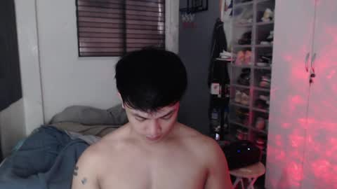 Snapshot of princeadrianx chatting on 05/06/26, 05:35 Prince Adrian online show from 05/06/26, 05:35