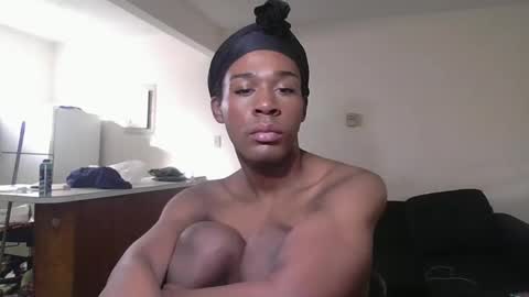 Snapshot of princeofmisfit chatting on 11/17/25, 07:52 princeofmisfit online show from 11/17/25, 07:52