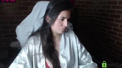 Snapshot of princesa_leia_zathur chatting on 06/18/26, 12:33 Leia online show from 06/18/26, 12:33