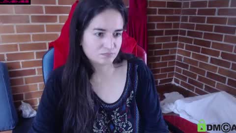 Snapshot of princesa_leia_zathur chatting on 06/29/26, 02:06 Leia online show from 06/29/26, 02:06