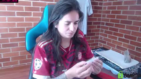 Snapshot of princesa_leia_zathur chatting on 07/10/26, 01:47 Leia online show from 07/10/26, 01:47