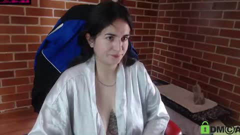 Snapshot of princesa_leia_zathur chatting on 07/16/26, 01:39 Leia online show from 07/16/26, 01:39