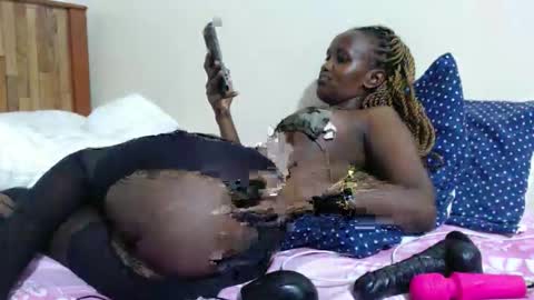 Shan online show from 12/20/25, 03:19