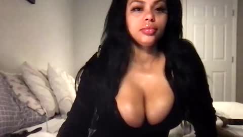 Snapshot of princess1tick chatting on 03/05/25, 08:43 princess1tick online show from 03/05/25, 08:43