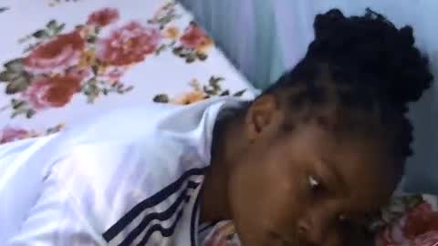 Snapshot of princess2542 chatting on 07/08/26, 10:42 princess2542 online show from 07/08/26, 10:42