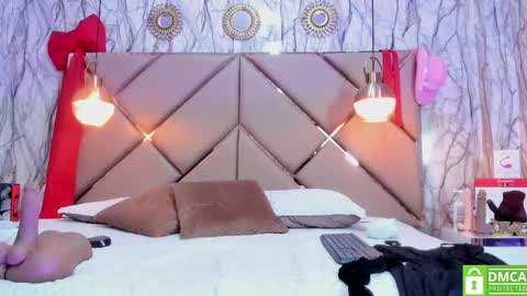 Snapshot of princess_anniee chatting on 12/04/25, 01:42 ANIEE online show from 12/04/25, 01:42