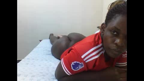 Snapshot of princess_cutie chatting on 11/01/25, 08:33 princess online show from 11/01/25, 08:33