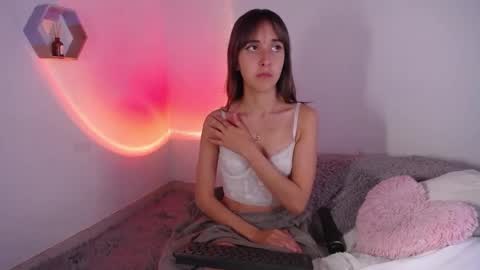 Snapshot of princess_emily69 chatting on 09/22/25, 05:15 Emily online show from 09/22/25, 05:15