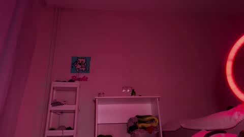 Snapshot of princess_euphoria chatting on 01/15/25, 05:37 Kristina online show from 01/15/25, 05:37