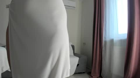 Snapshot of princess_moana chatting on 05/04/26, 04:03 princess_moana online show from 05/04/26, 04:03