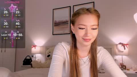Princess Diana online show from 05/18/26, 08:14