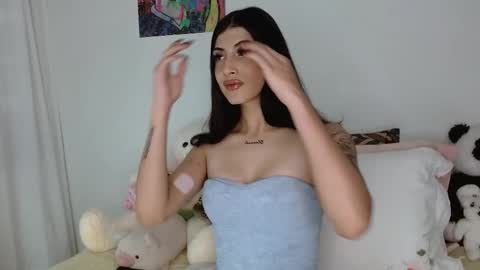 Sophie online show from 11/08/25, 05:01