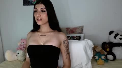 Sophie online show from 11/11/25, 04:45