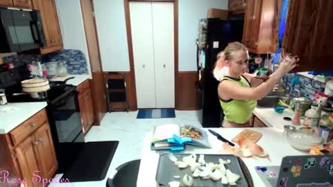 Princess Rose online show from 10/31/25, 02:40